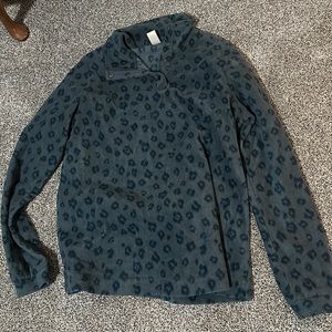 Leopard pullover